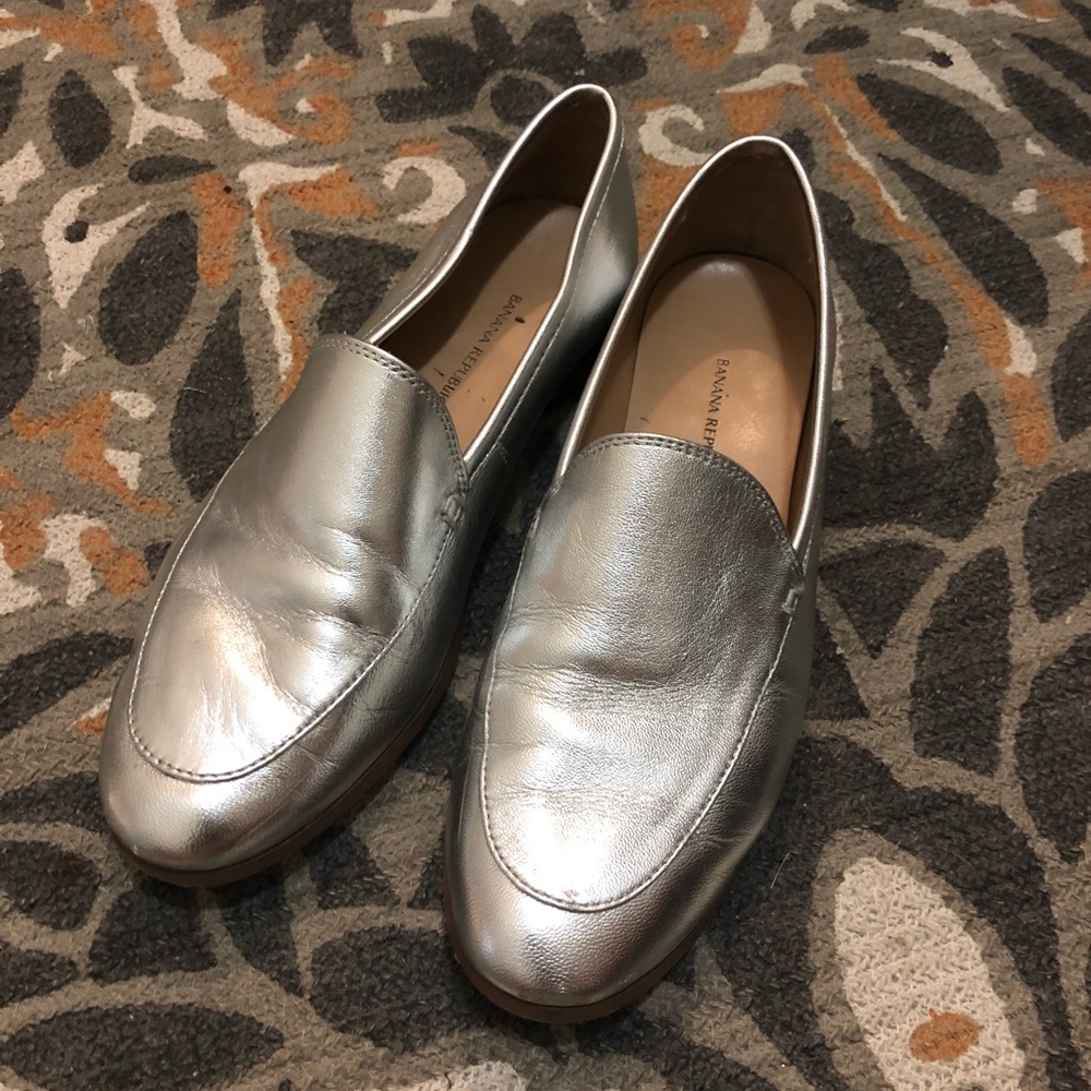 Banana Republic Metallic loafers